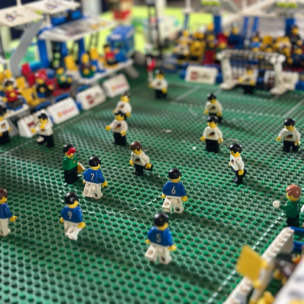 Fischmaster_Hofreite_HessLEGO® Ausstellungenaue__Fussball